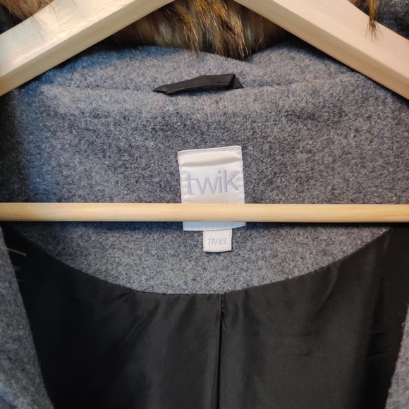 TWIK Simons wool blend coat with removable faux fur trim on hood, size XS - Picture 3 of 5